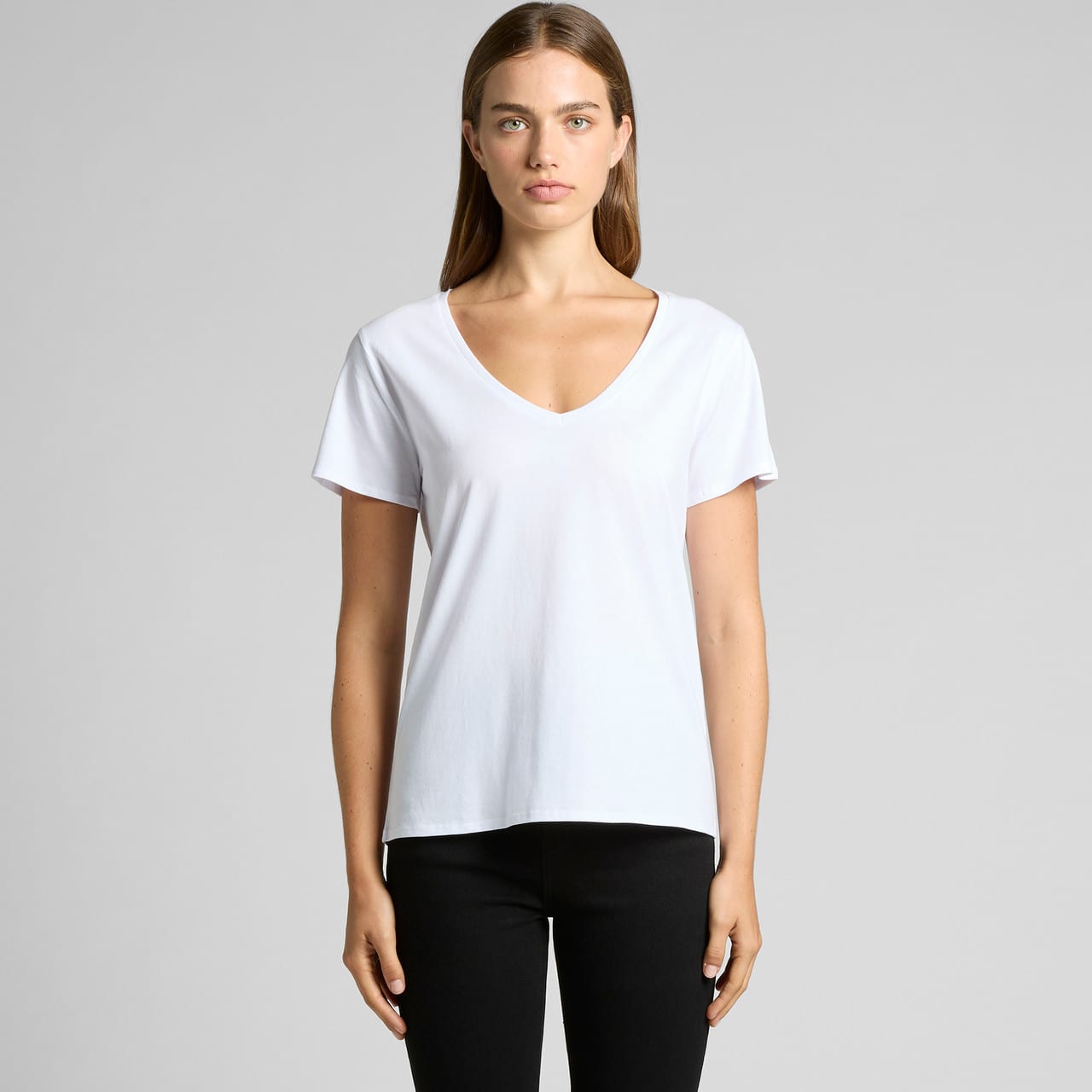 4015 Chloe Vneck Tee Main 16845.1713399058.1280.1280
