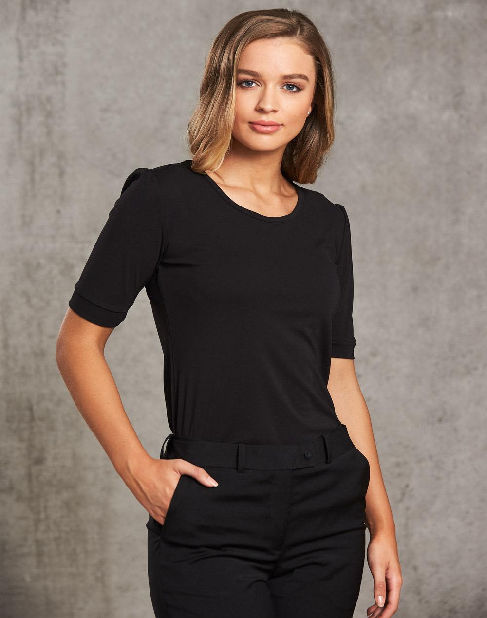 Women’s Scoop Neck T Top