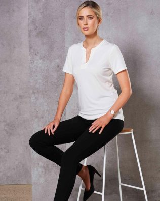 Shiny Ladies’ V-neck with Tab S/S Knit Top SH-M8840